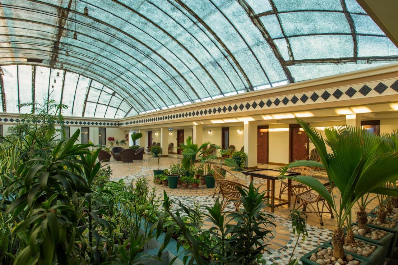 Hotel The Grand Regency Rádžkót Exteriér fotografie