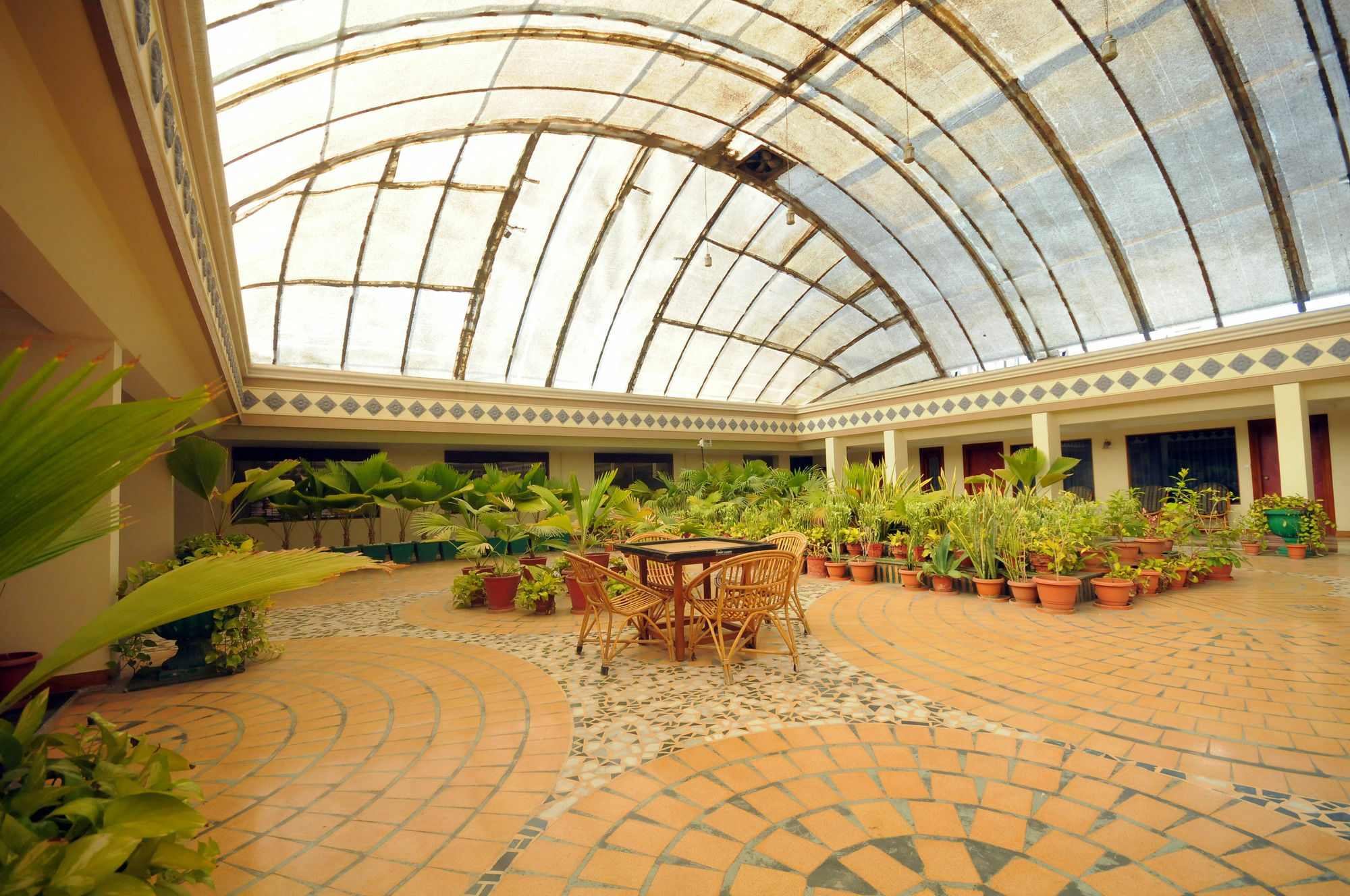 Hotel The Grand Regency Rádžkót Exteriér fotografie